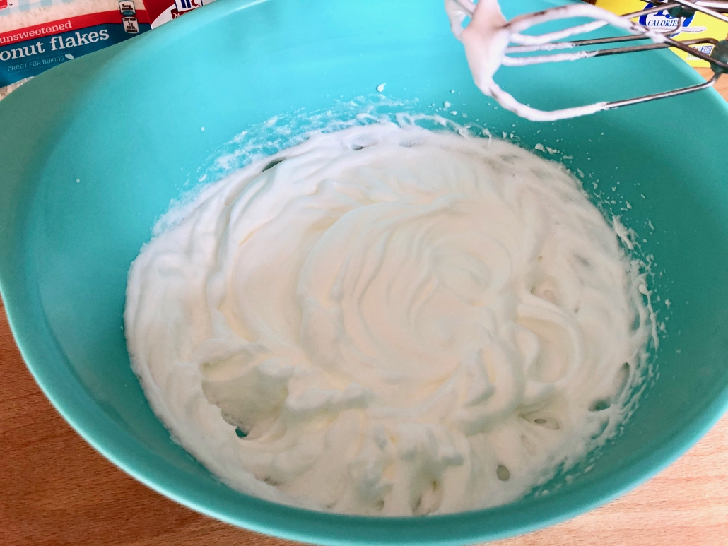 Preparation of egg whites for original macaroons recipe